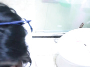 大神-有床不用非在地板上狂操98年某大学极品嫩妹,肤白,貌美,水多,干的啪啪响,竟然还内射了！全程国语对白！